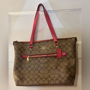 Coach Gallery Tote bag in signature tan canvas with pink/fuschia trim